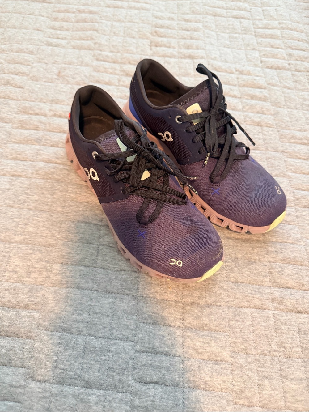 On Running Women's Cloudswift Purple with Pink Accents